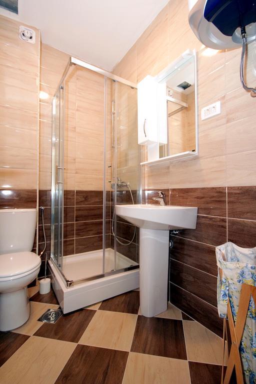 Apartments Residence Dj Petrovac Екстер'єр фото